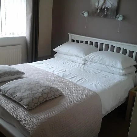 Springfield Accommodation 로슬레어